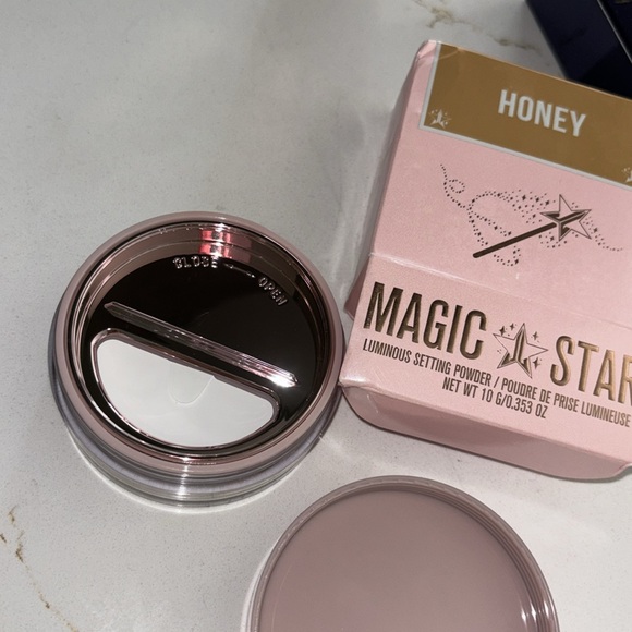 Jeffree Star Magic Star Luminous Setting Powder in Honey - Picture 3 of 6